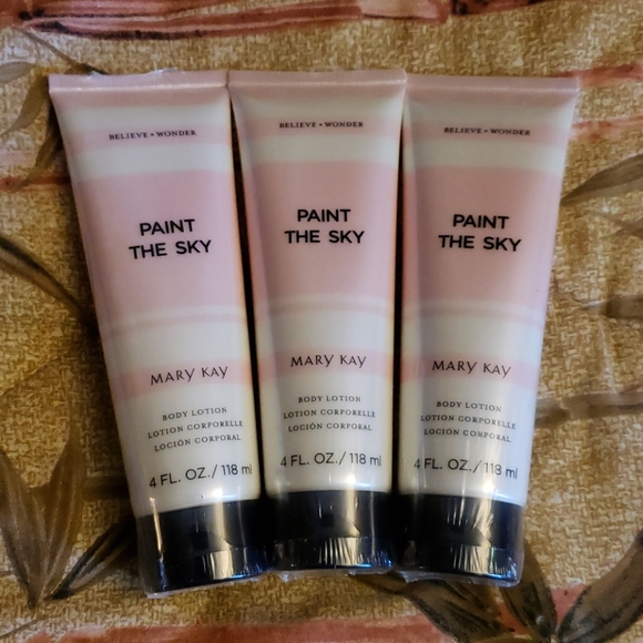 BNIP Mary Kay Body Lotion. - Picture 1 of 1